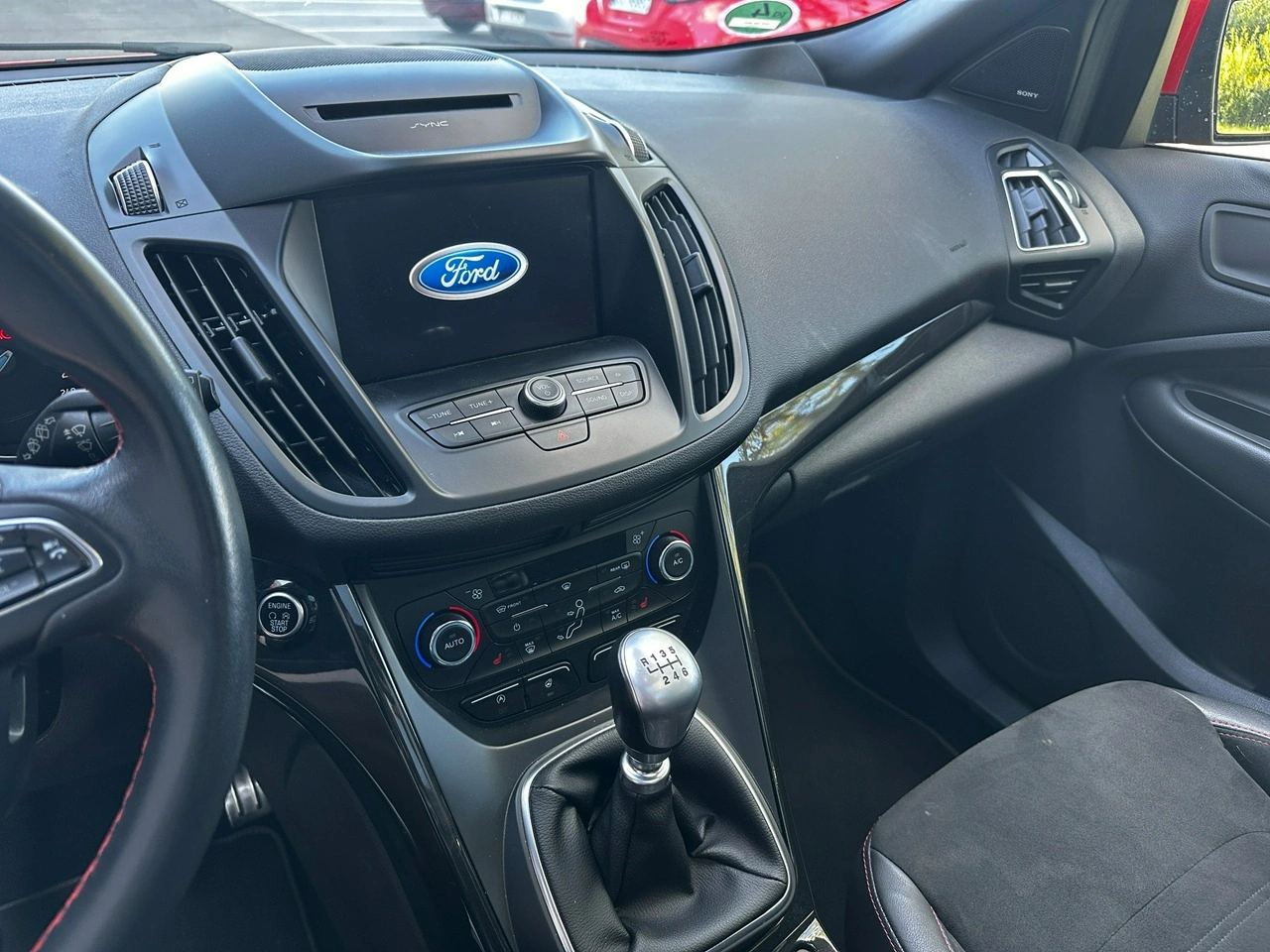 Ford Kuga - Zdjęcie 30