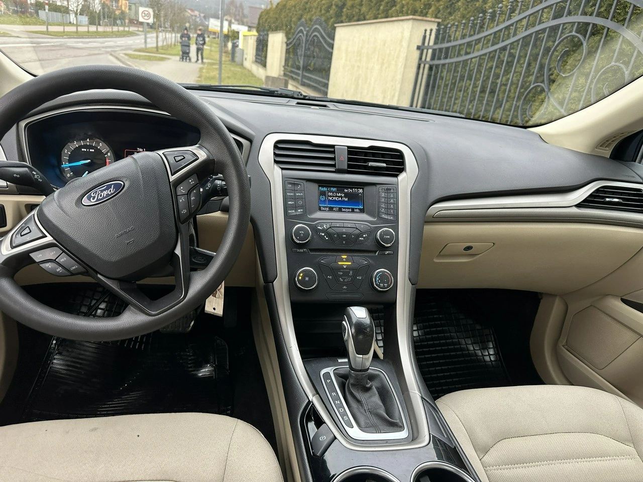 Ford Mondeo - Zdjęcie 9