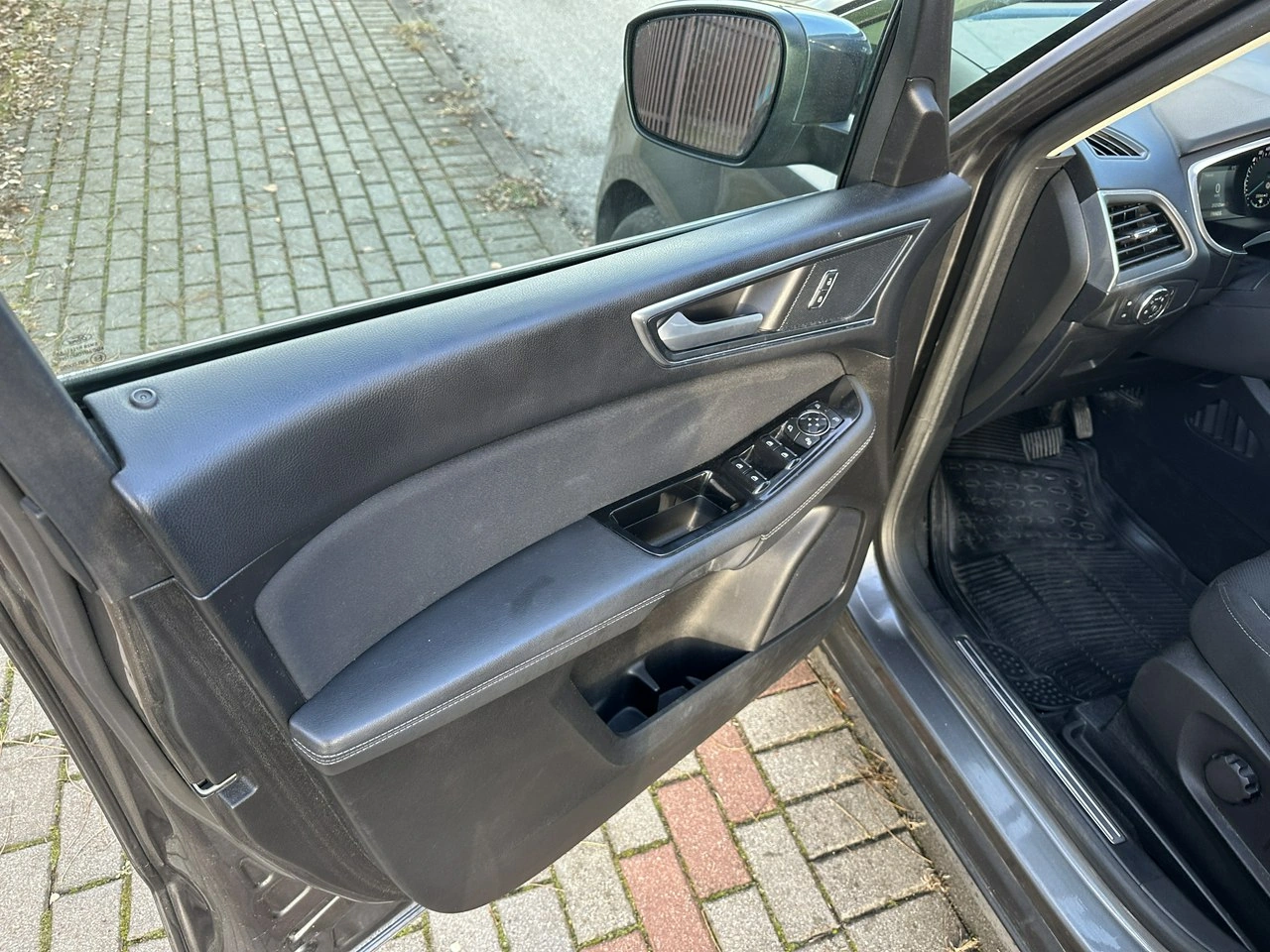 Ford S-Max - Zdjęcie 9