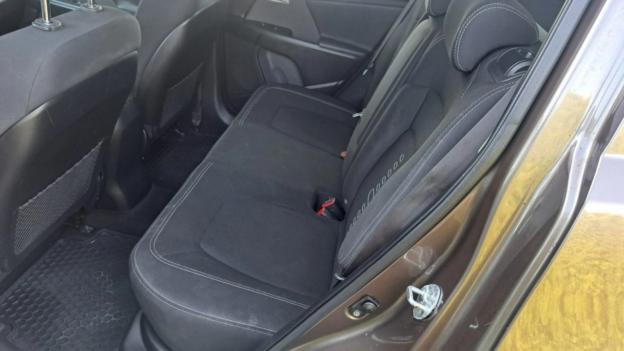 Kia Sportage - Zdjęcie 14