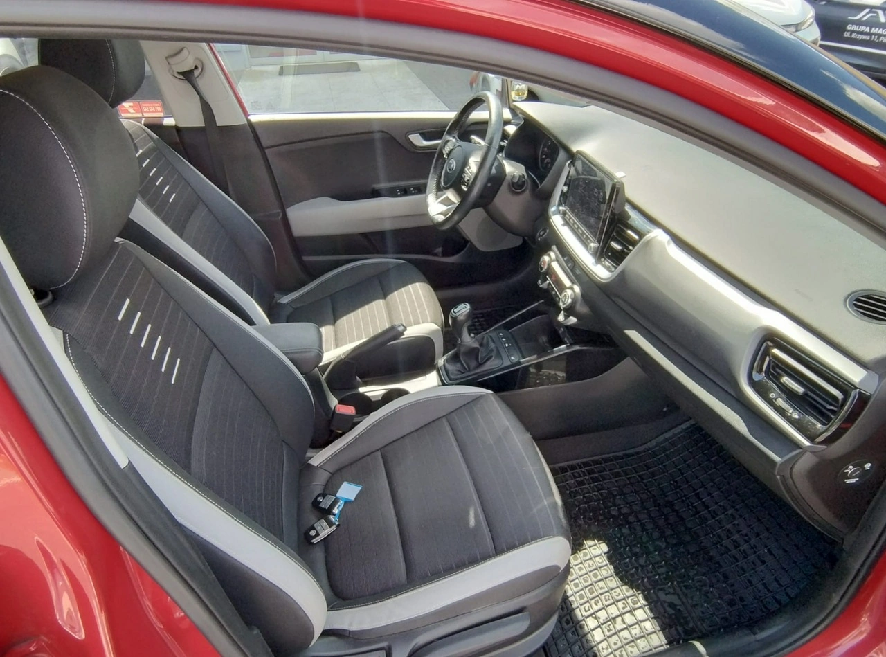 Kia Stonic - Zdjęcie 14