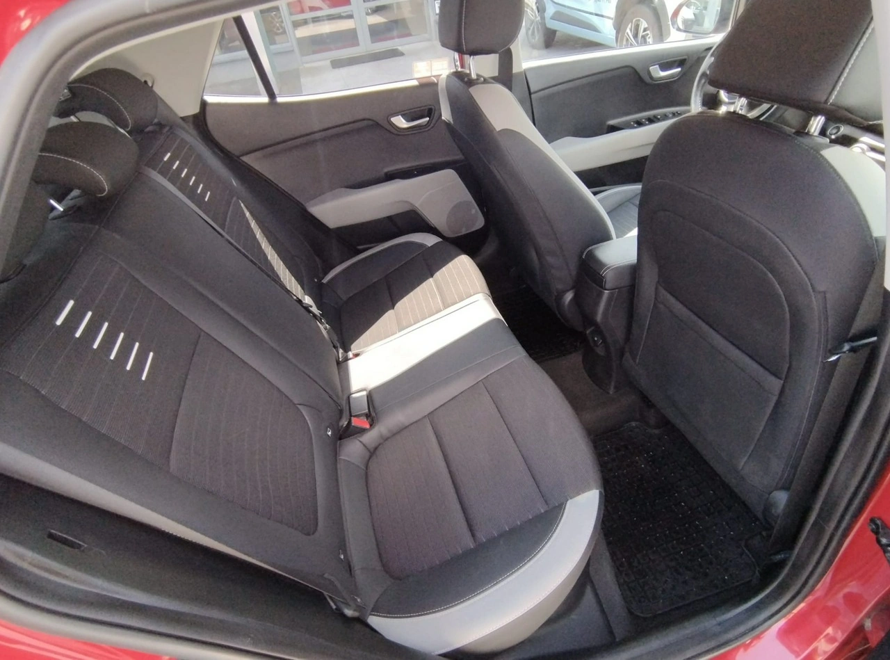 Kia Stonic - Zdjęcie 15