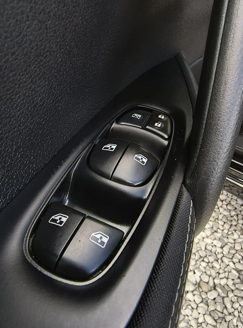 Nissan Qashqai - Zdjęcie 27