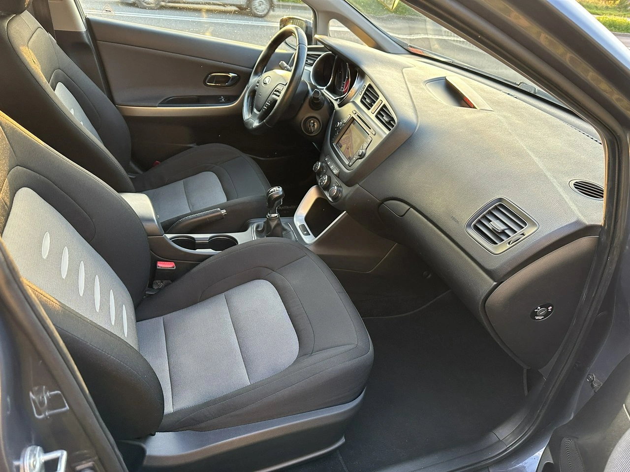 Kia Ceed - Zdjęcie 13