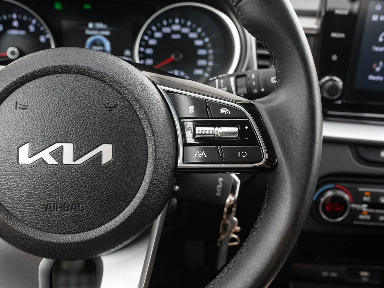 Kia Ceed - Zdjęcie 11
