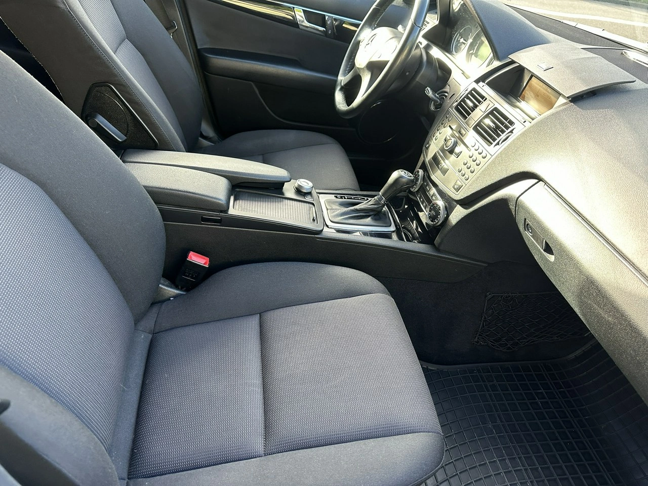 Mercedes C 180 - Zdjęcie 23