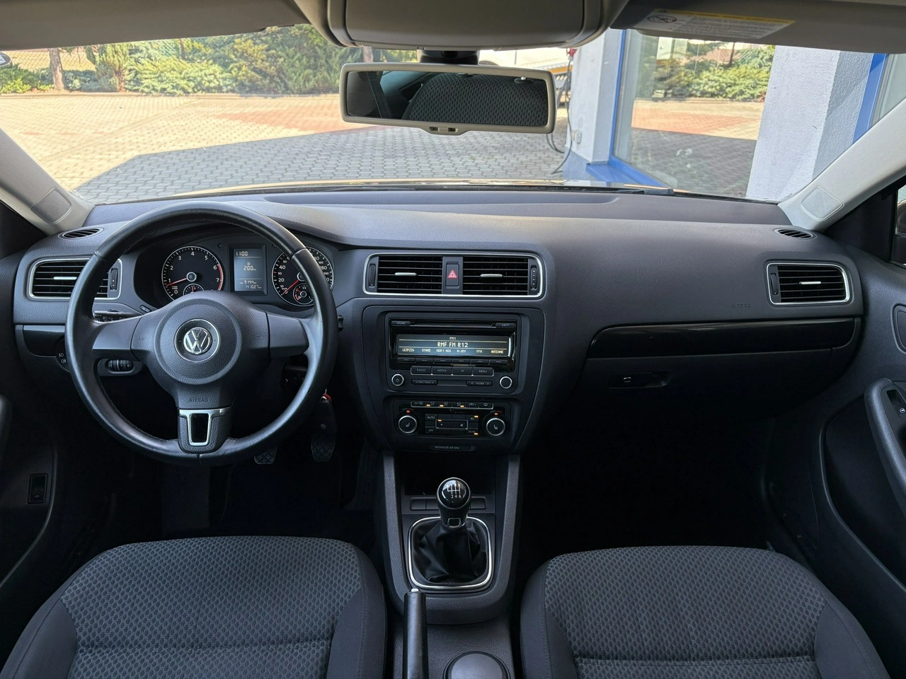 Volkswagen Jetta - Zdjęcie 11