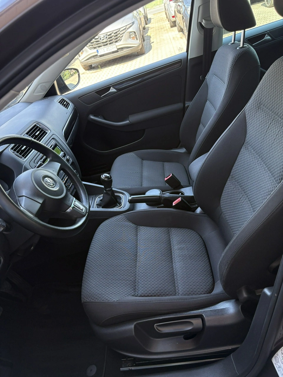 Volkswagen Jetta - Zdjęcie 12