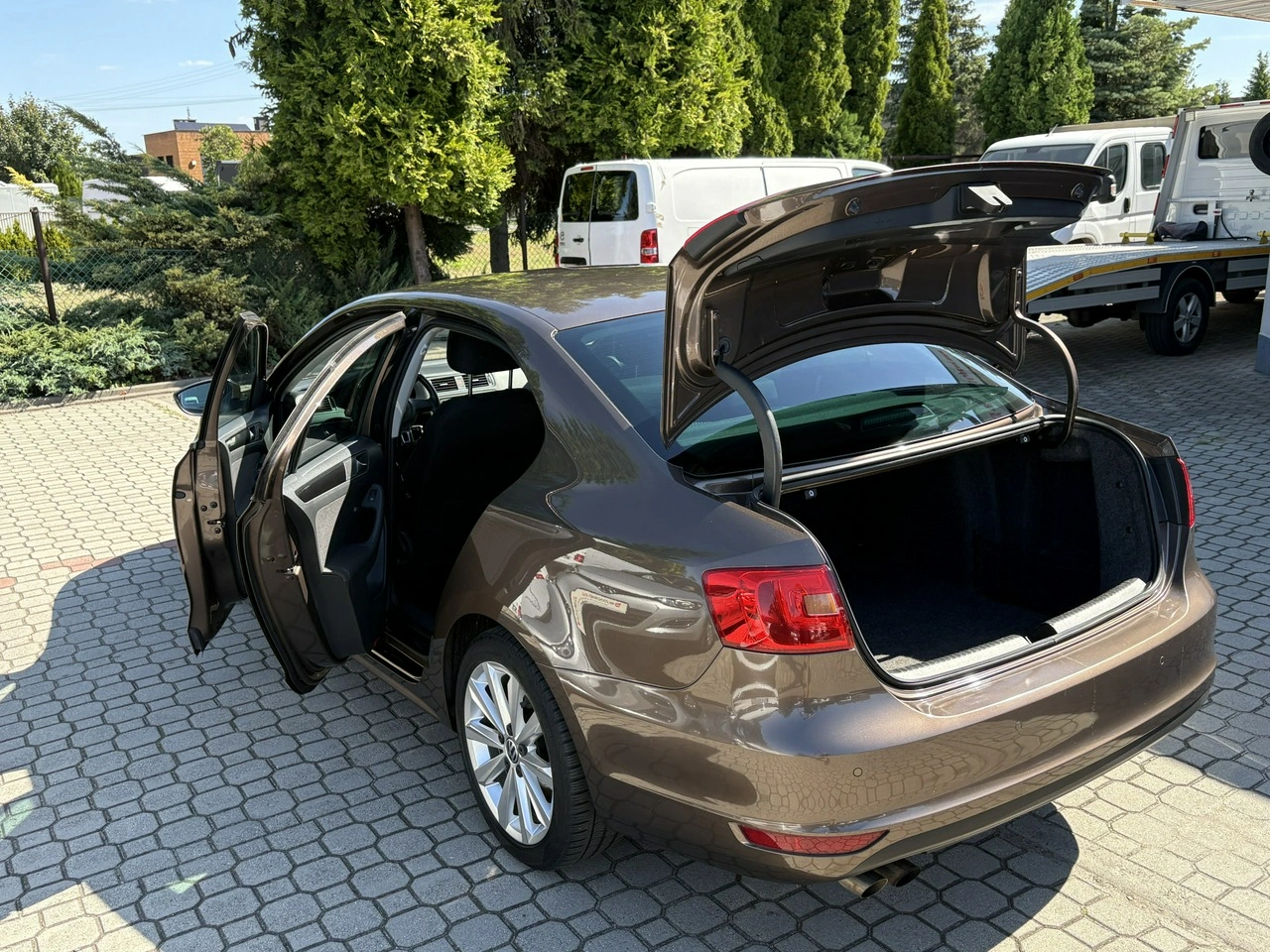 Volkswagen Jetta - Zdjęcie 27