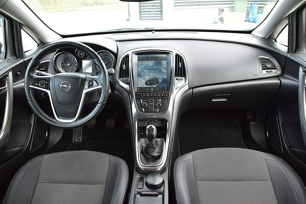 Opel Astra - Zdjęcie 11