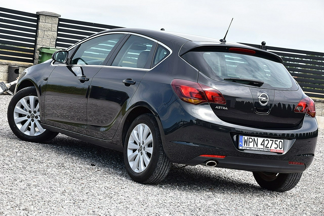 Opel Astra - Zdjęcie 21