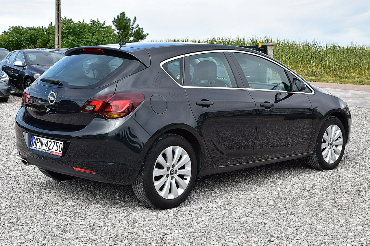 Opel Astra - Zdjęcie 25