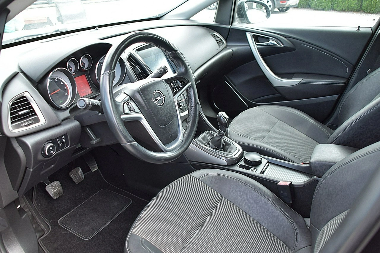 Opel Astra - Zdjęcie 8