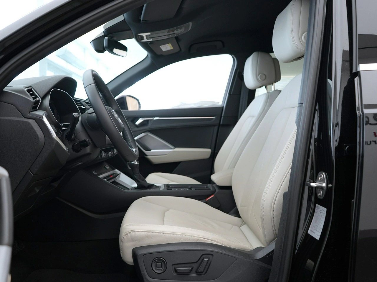 Audi Q3 - Zdjęcie 12