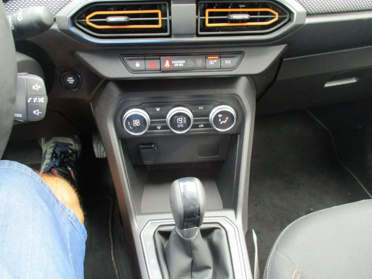 Dacia Sandero - Zdjęcie 10