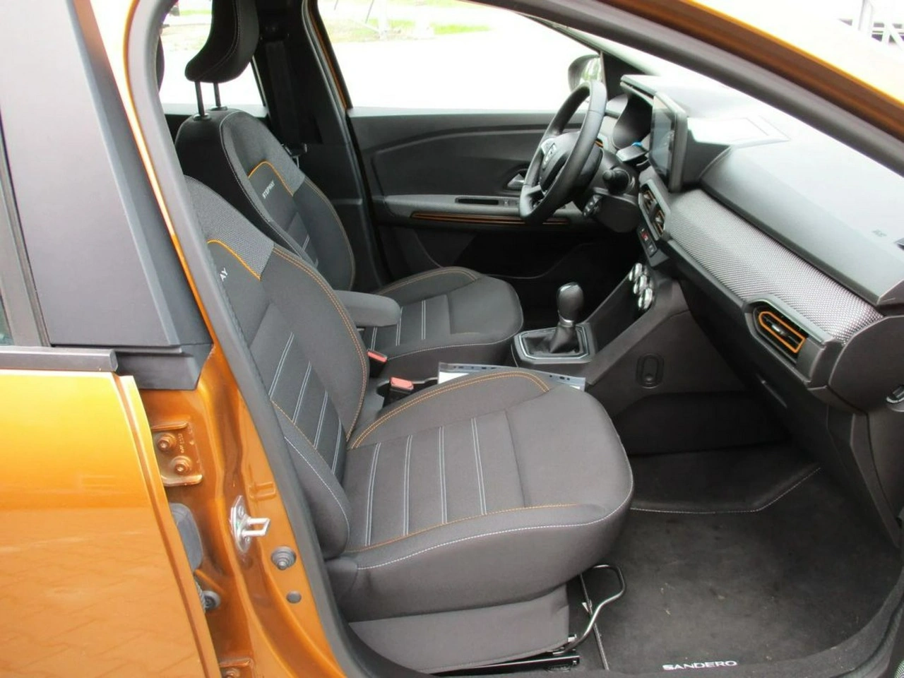 Dacia Sandero - Zdjęcie 6