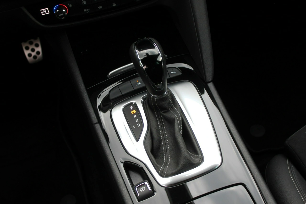 Opel Insignia Sports Tourer - Zdjęcie 16