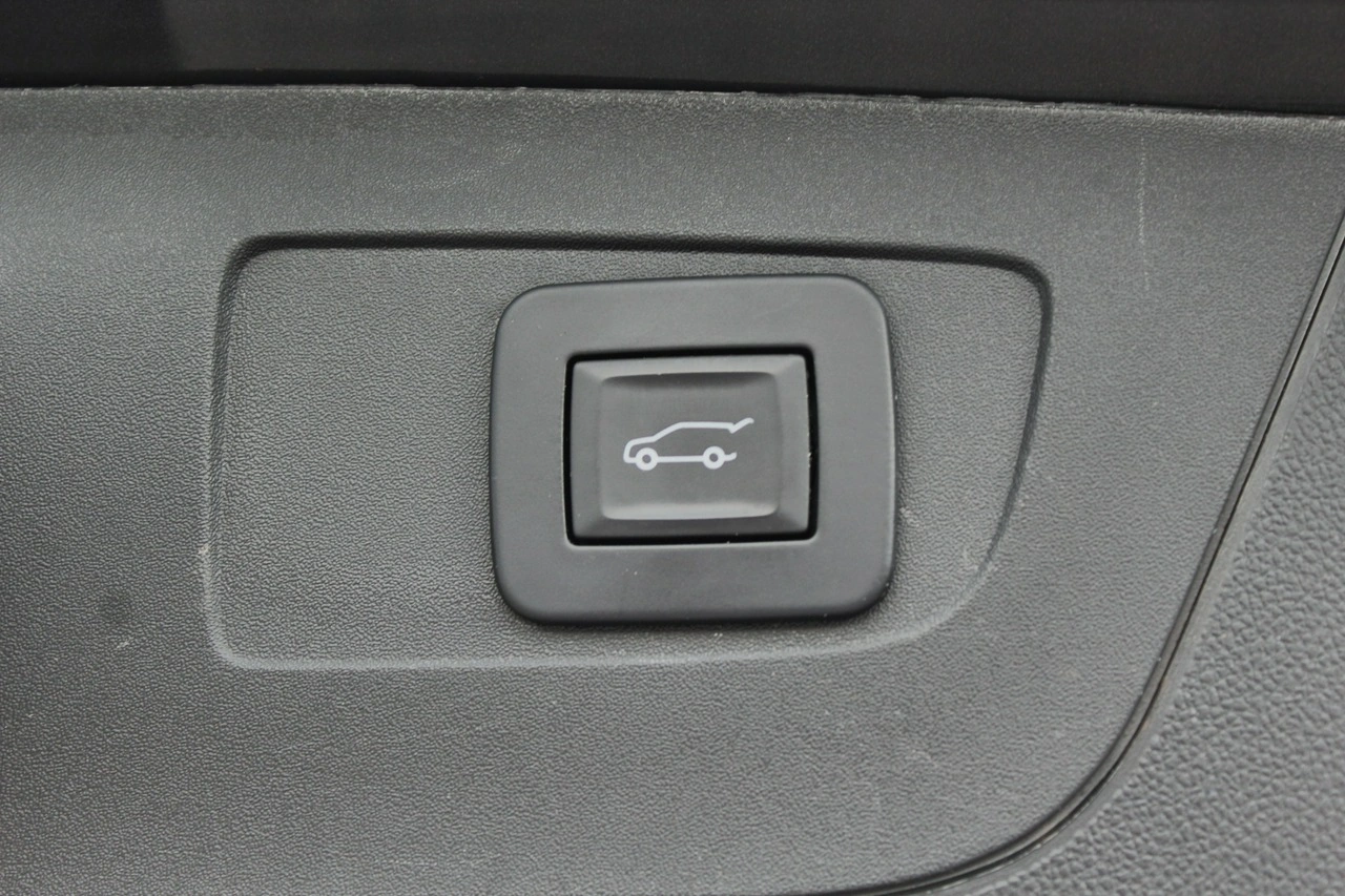 Opel Insignia Sports Tourer - Zdjęcie 21
