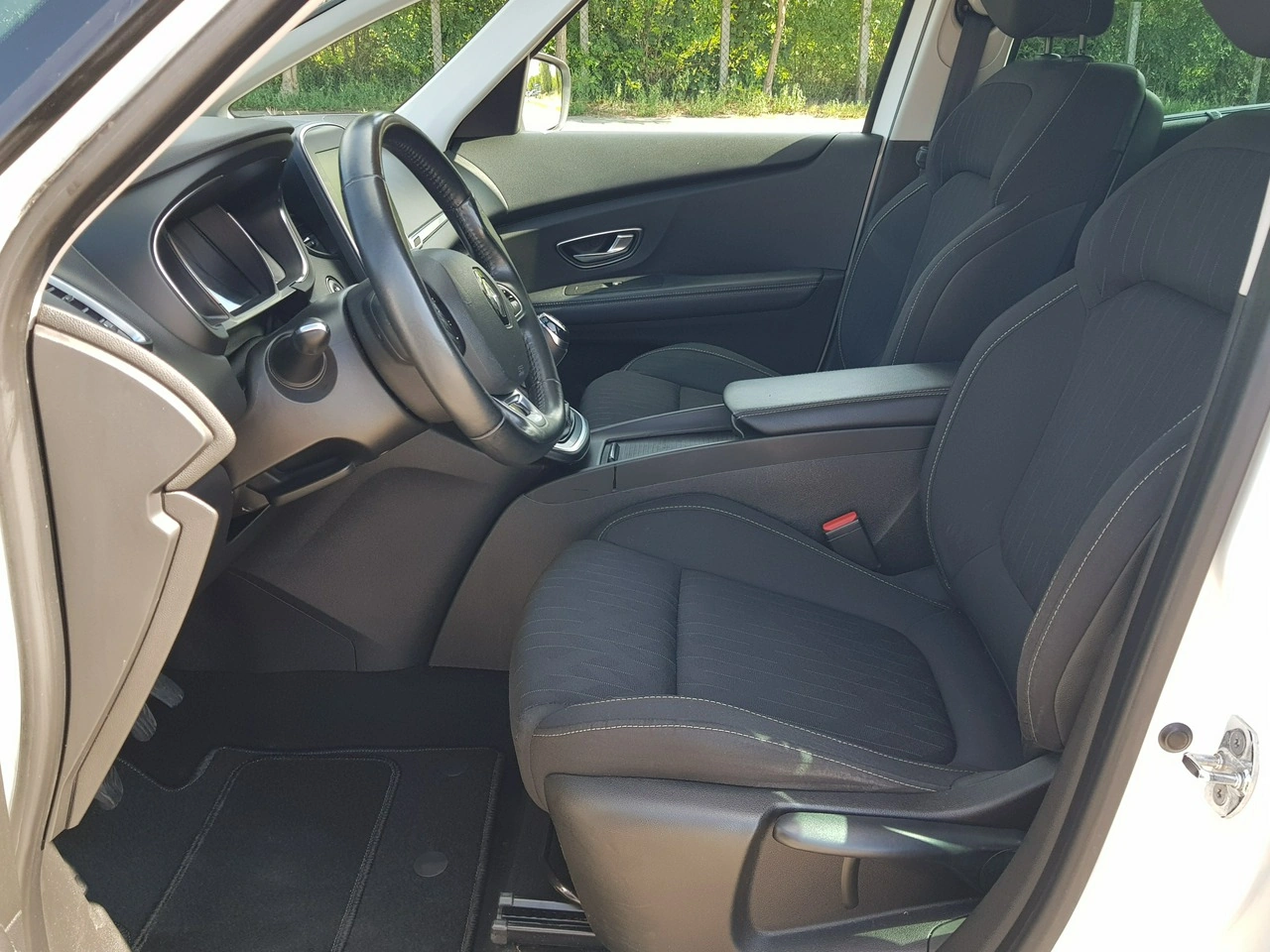 Renault Grand Scenic - Zdjęcie 8