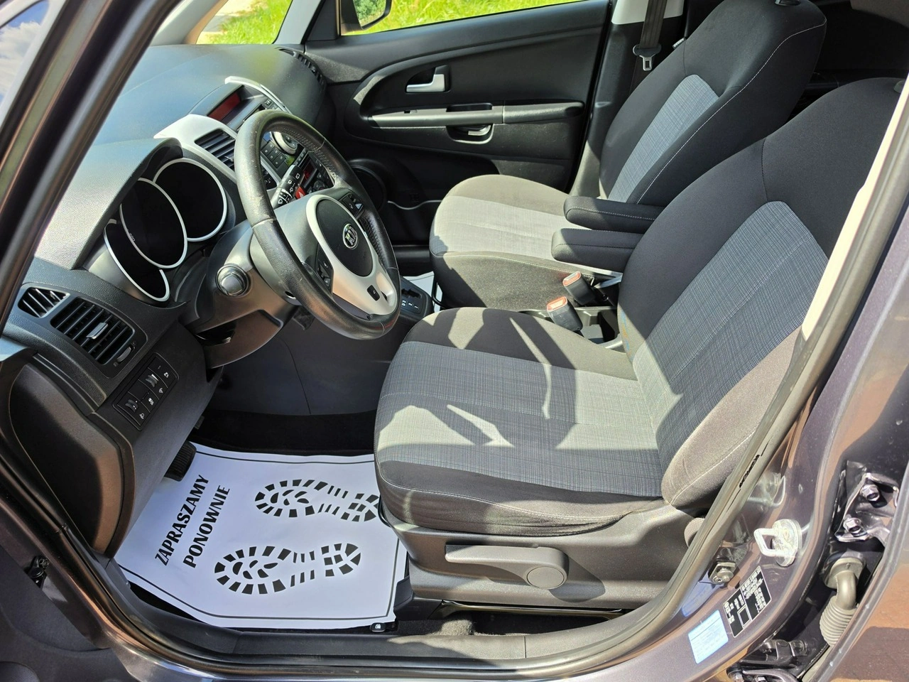 Kia Venga - Zdjęcie 14