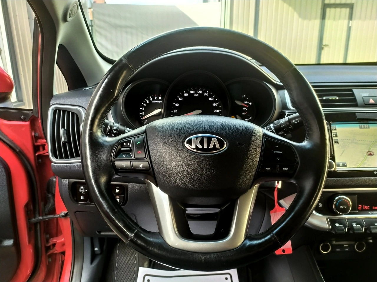 Kia Rio - Zdjęcie 17