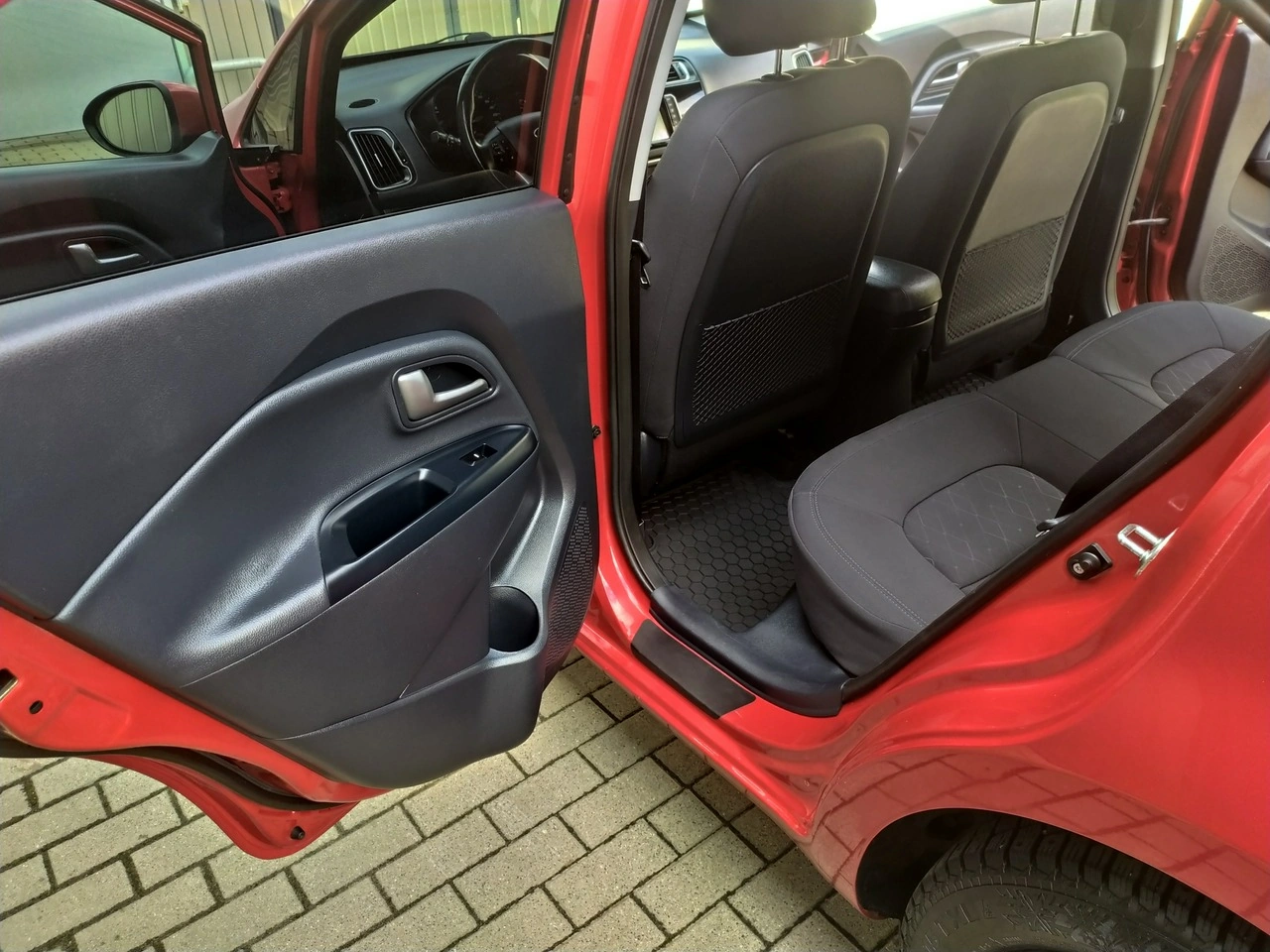 Kia Rio - Zdjęcie 20