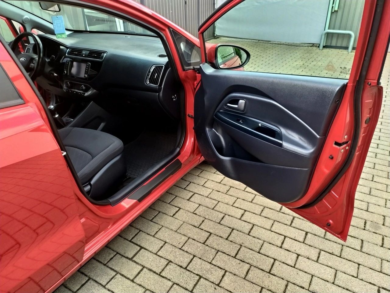 Kia Rio - Zdjęcie 23