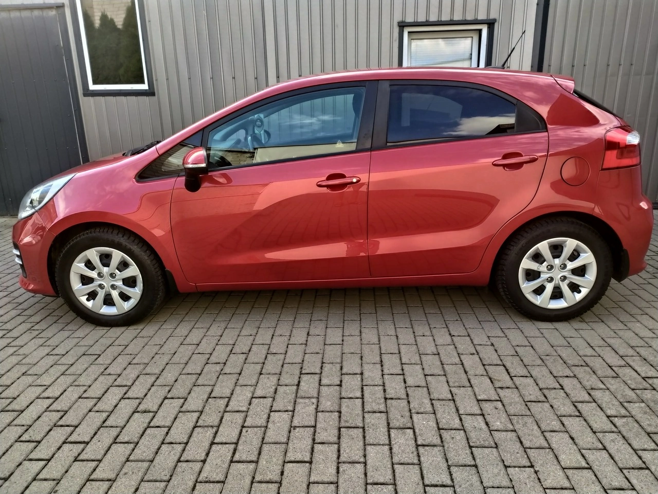 Kia Rio - Zdjęcie 4