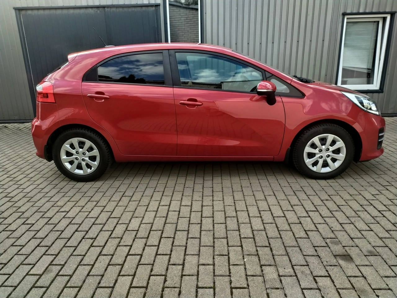 Kia Rio - Zdjęcie 8
