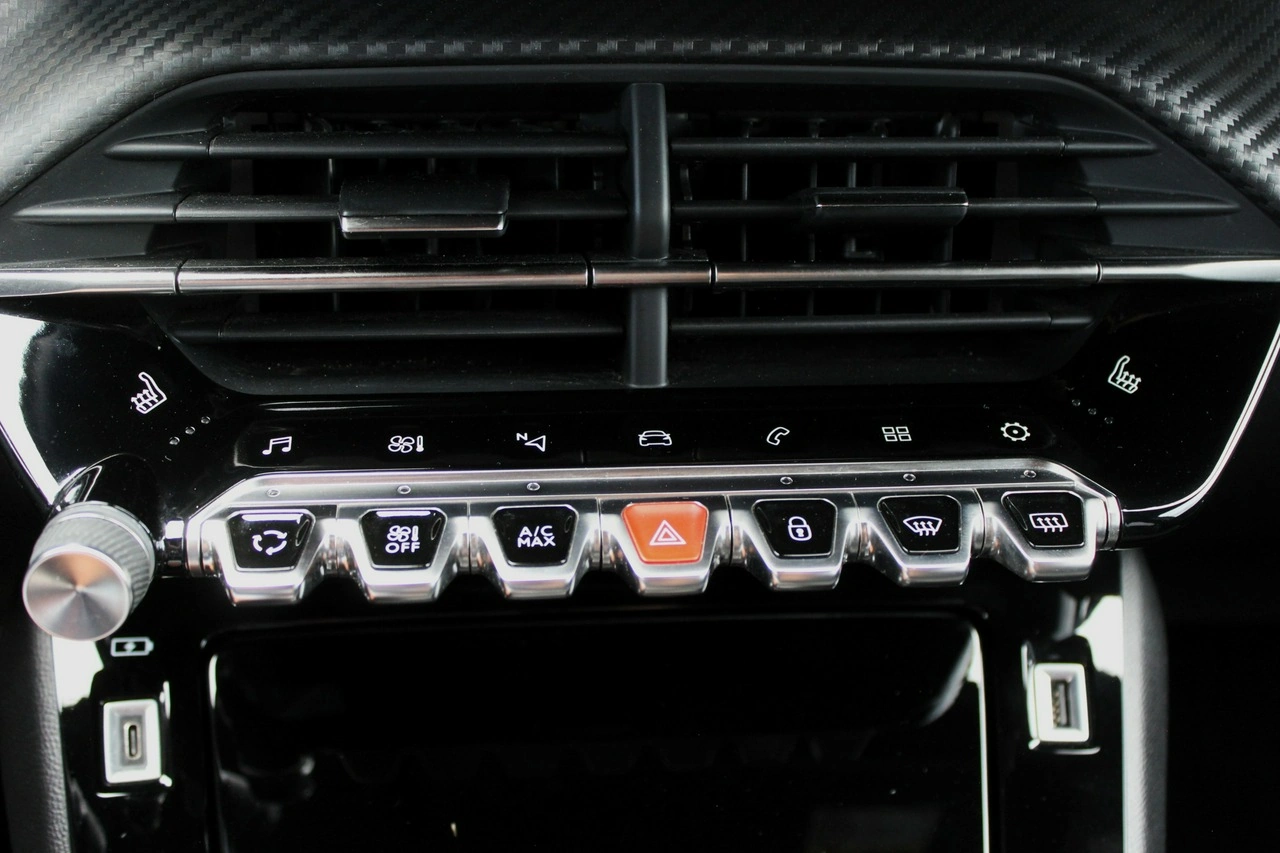 Peugeot 2008 - Zdjęcie 16