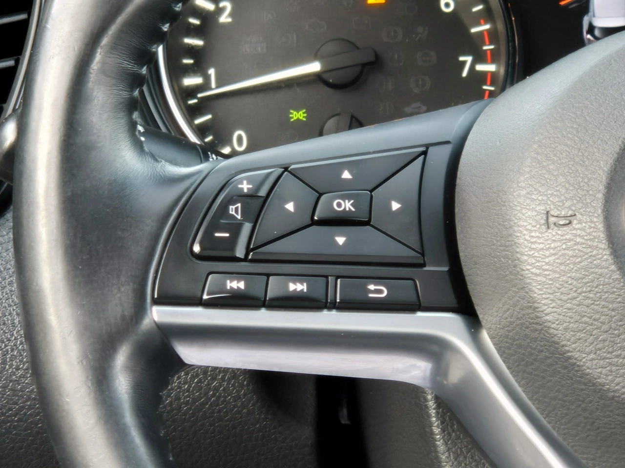 Nissan X-Trail - Zdjęcie 17