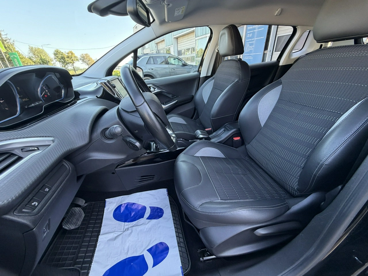 Peugeot 2008 - Zdjęcie 17