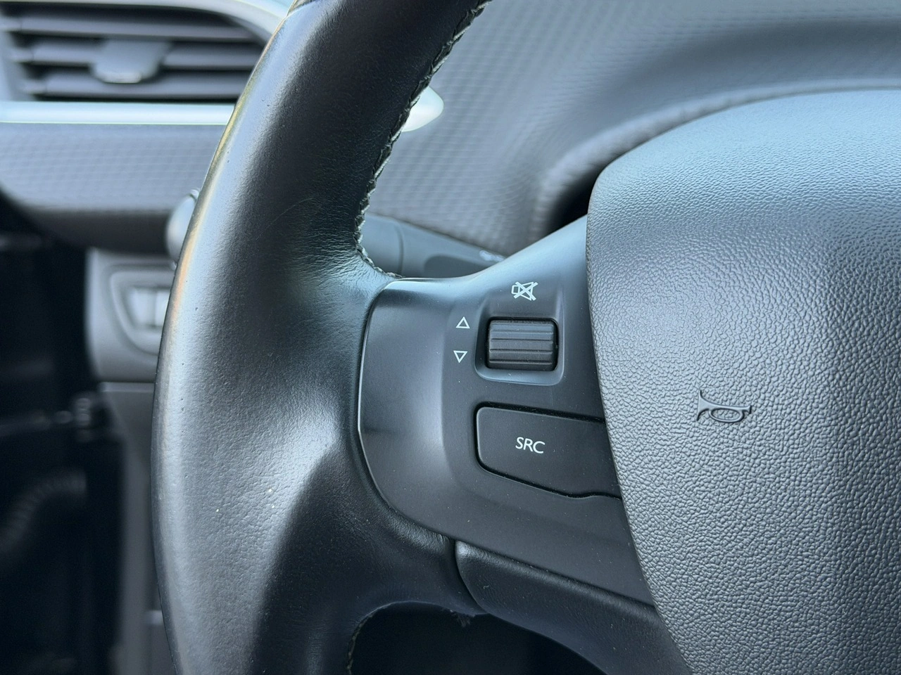 Peugeot 2008 - Zdjęcie 21