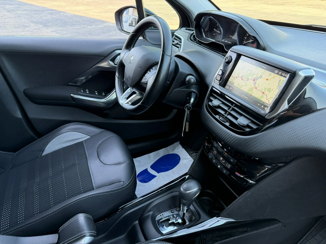 Peugeot 2008 - Zdjęcie 32
