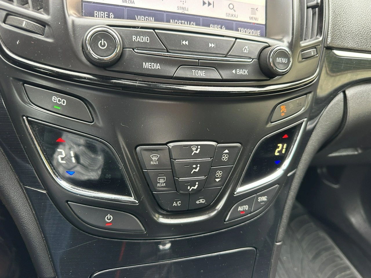 Opel Insignia - Zdjęcie 21