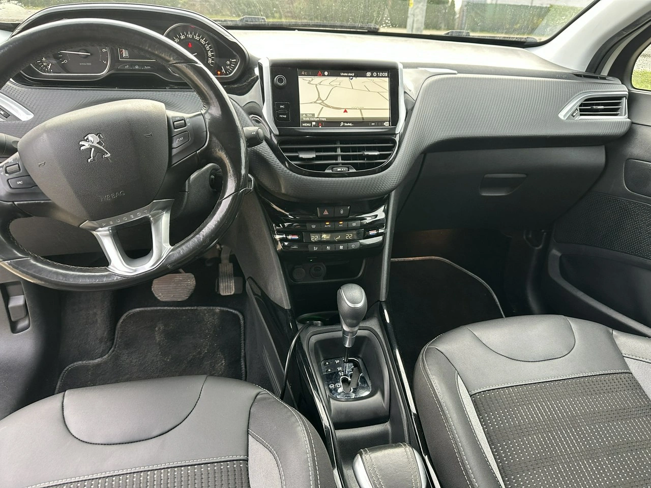 Peugeot 2008 - Zdjęcie 12