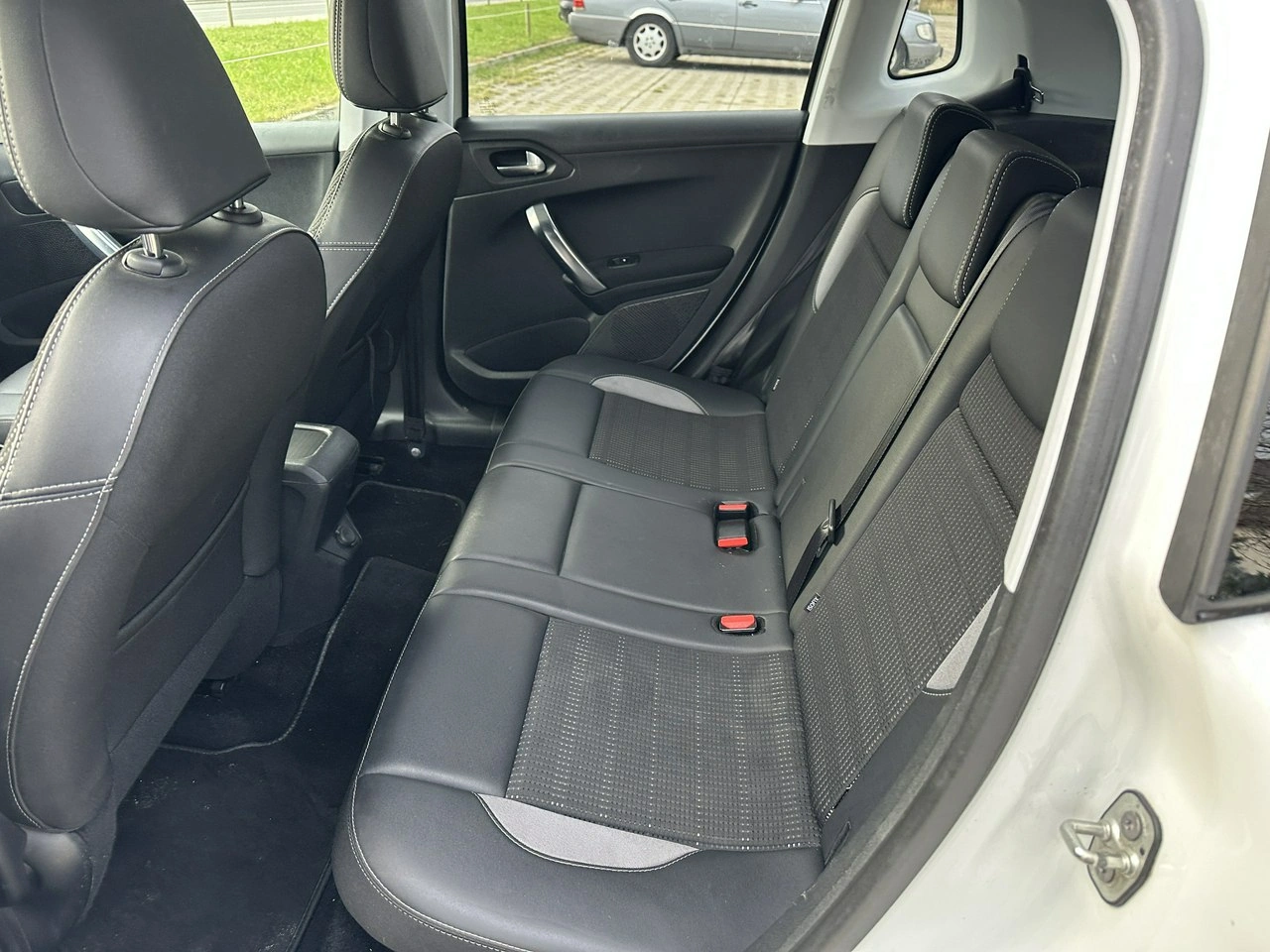 Peugeot 2008 - Zdjęcie 14