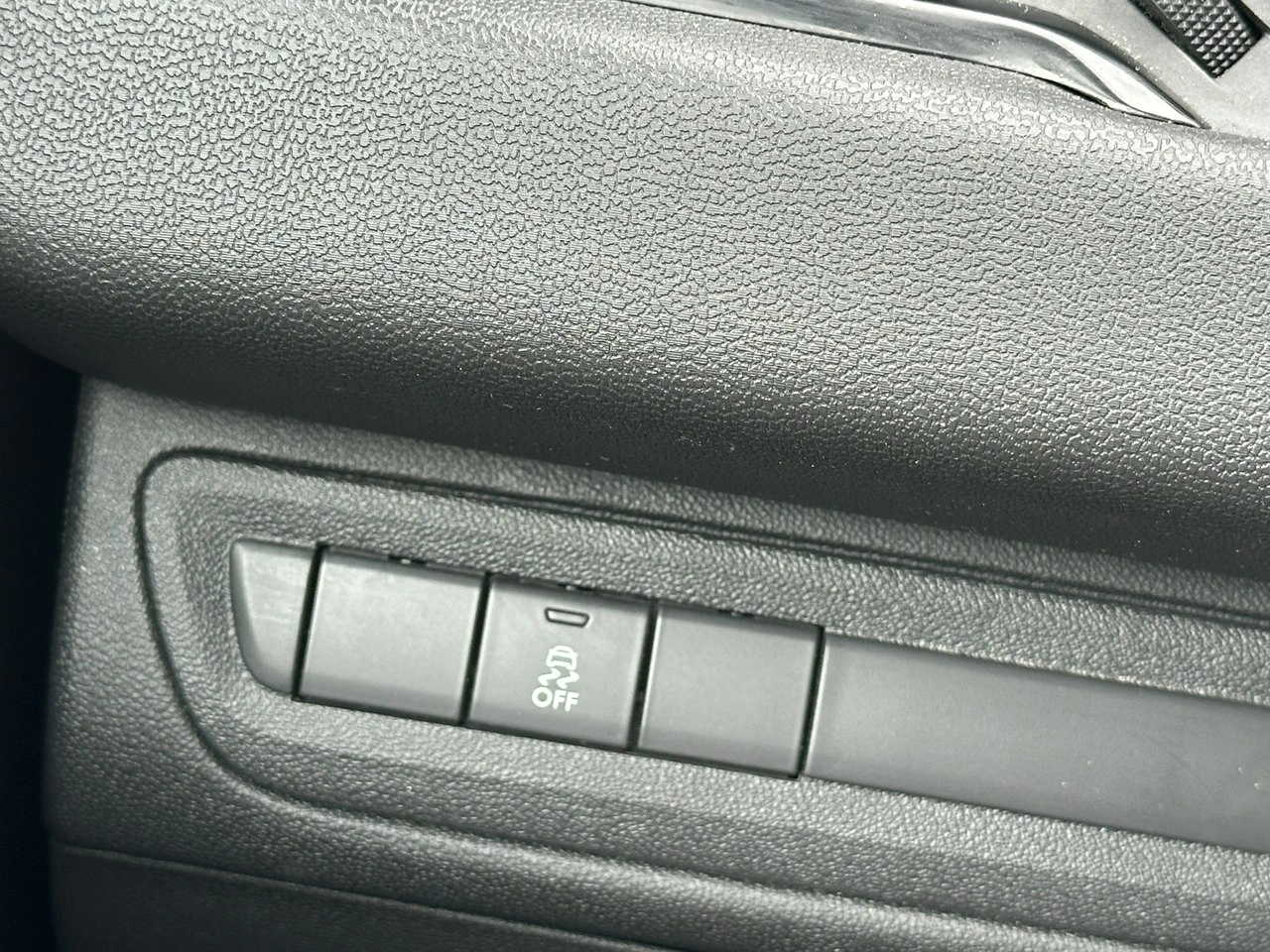 Peugeot 208 - Zdjęcie 19