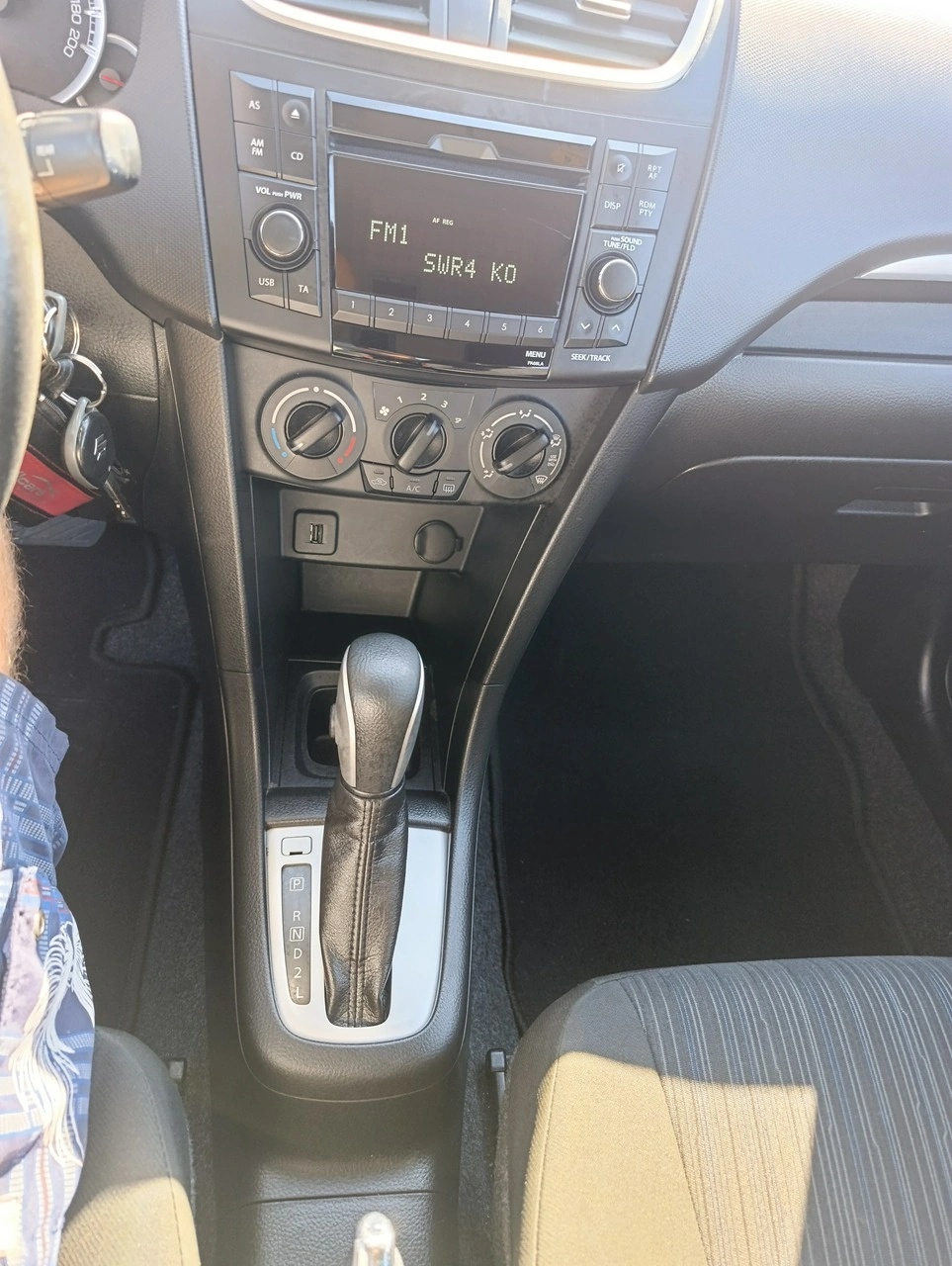 Suzuki Swift - Zdjęcie 10