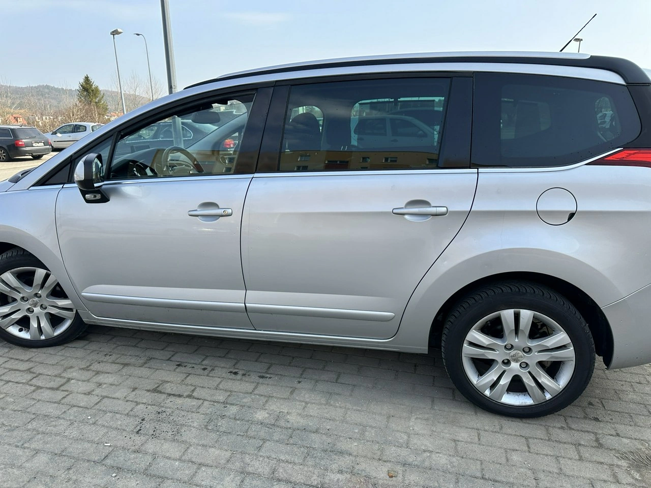 Peugeot 5008 - Zdjęcie 9