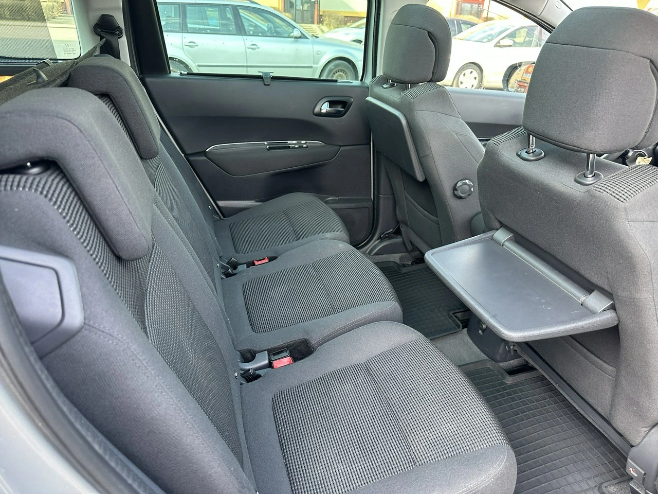 Peugeot 5008 - Zdjęcie 16