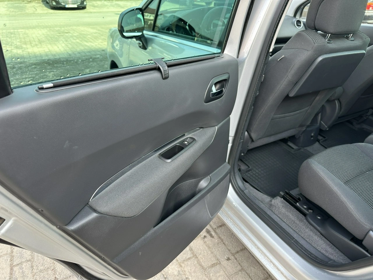 Peugeot 5008 - Zdjęcie 19