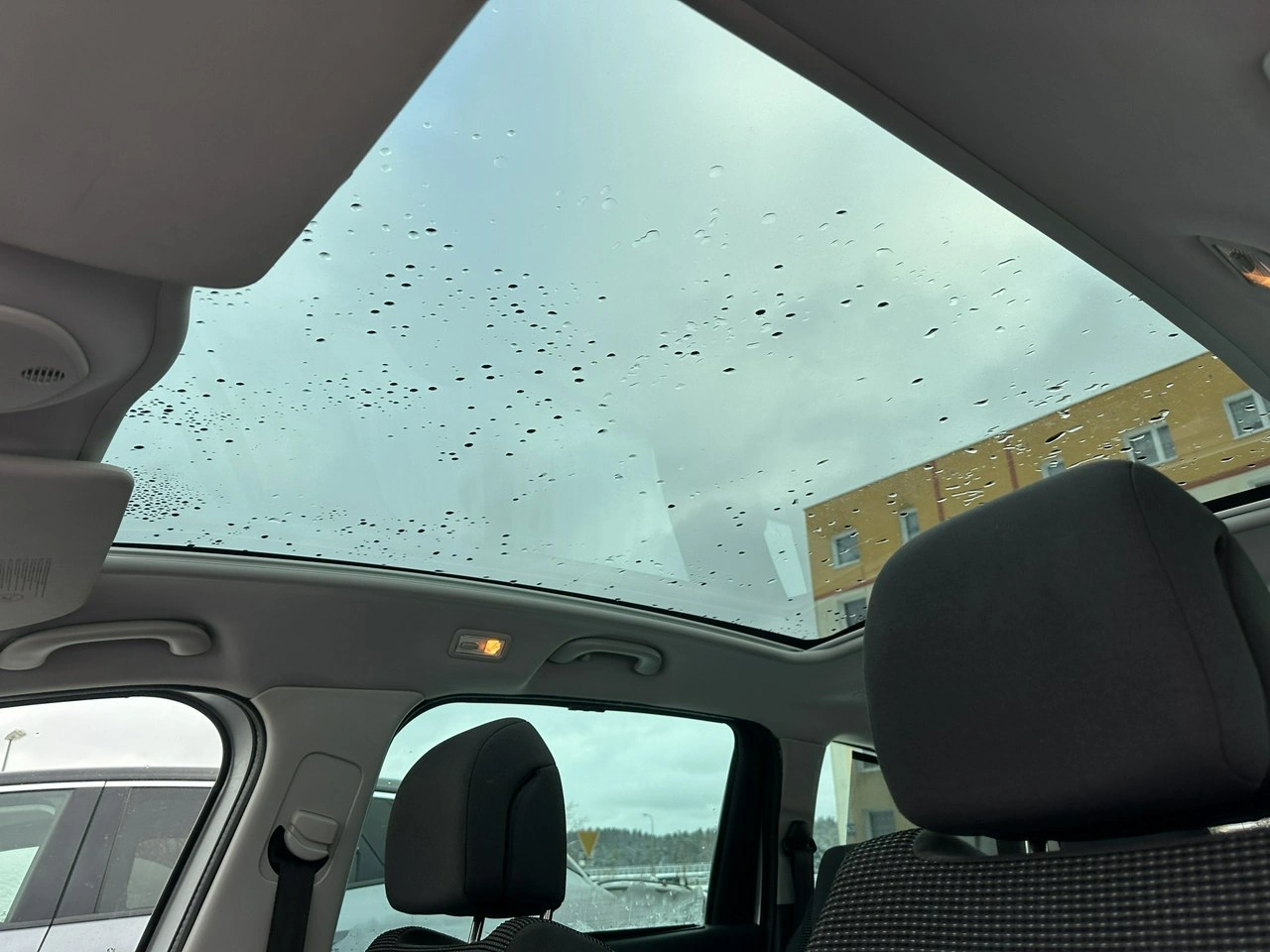 Peugeot 5008 - Zdjęcie 25