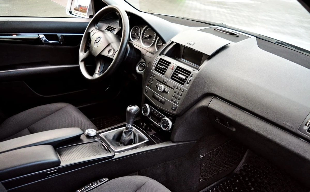 Mercedes-Benz Klasa C - Zdjęcie 2