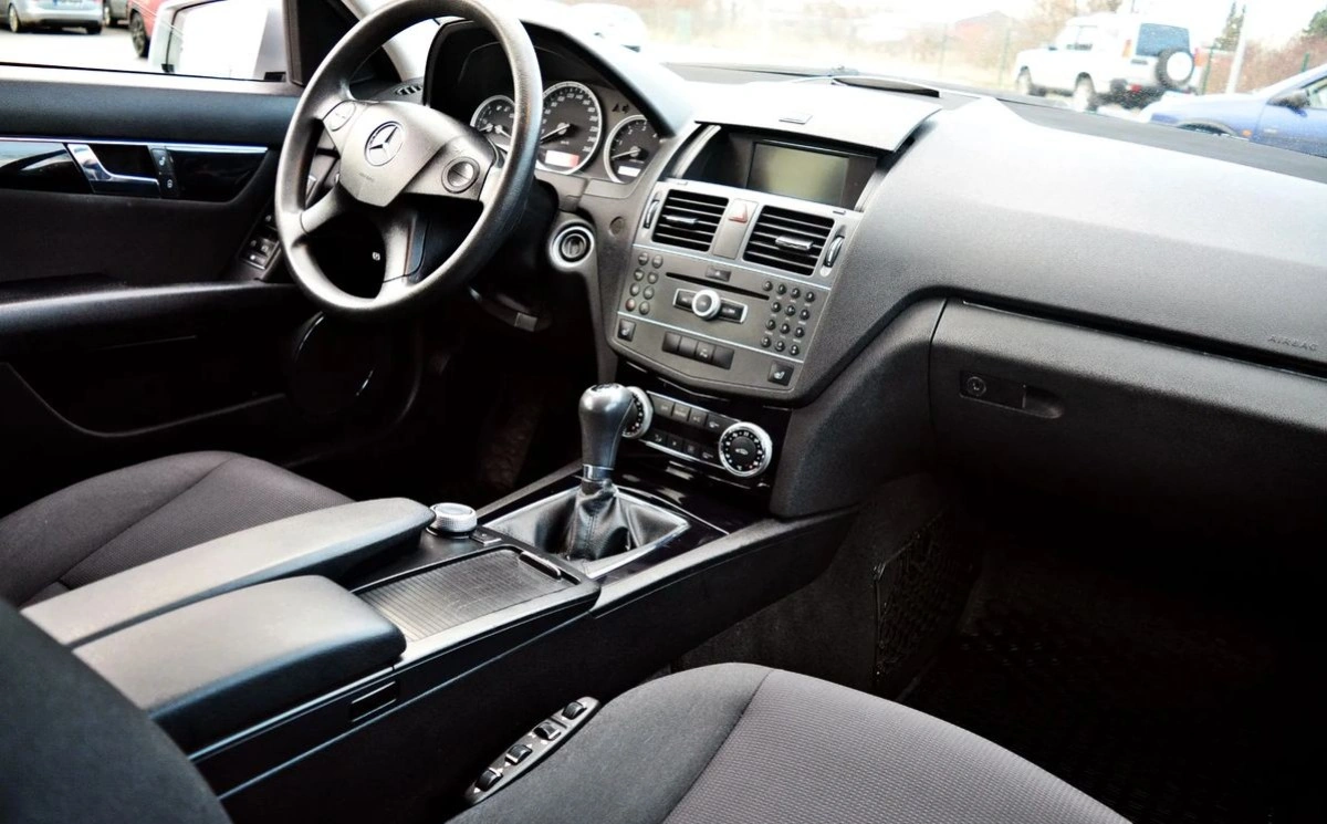 Mercedes-Benz Klasa C - Zdjęcie 7