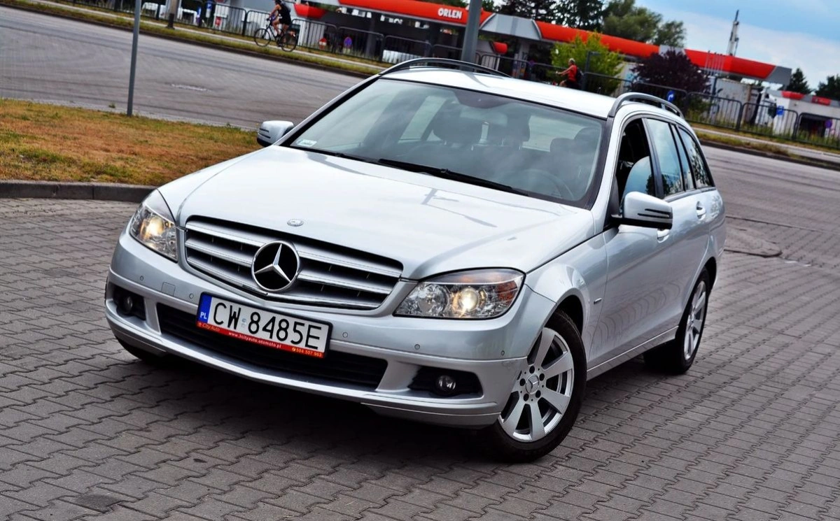 Mercedes-Benz Klasa C - Zdjęcie 10