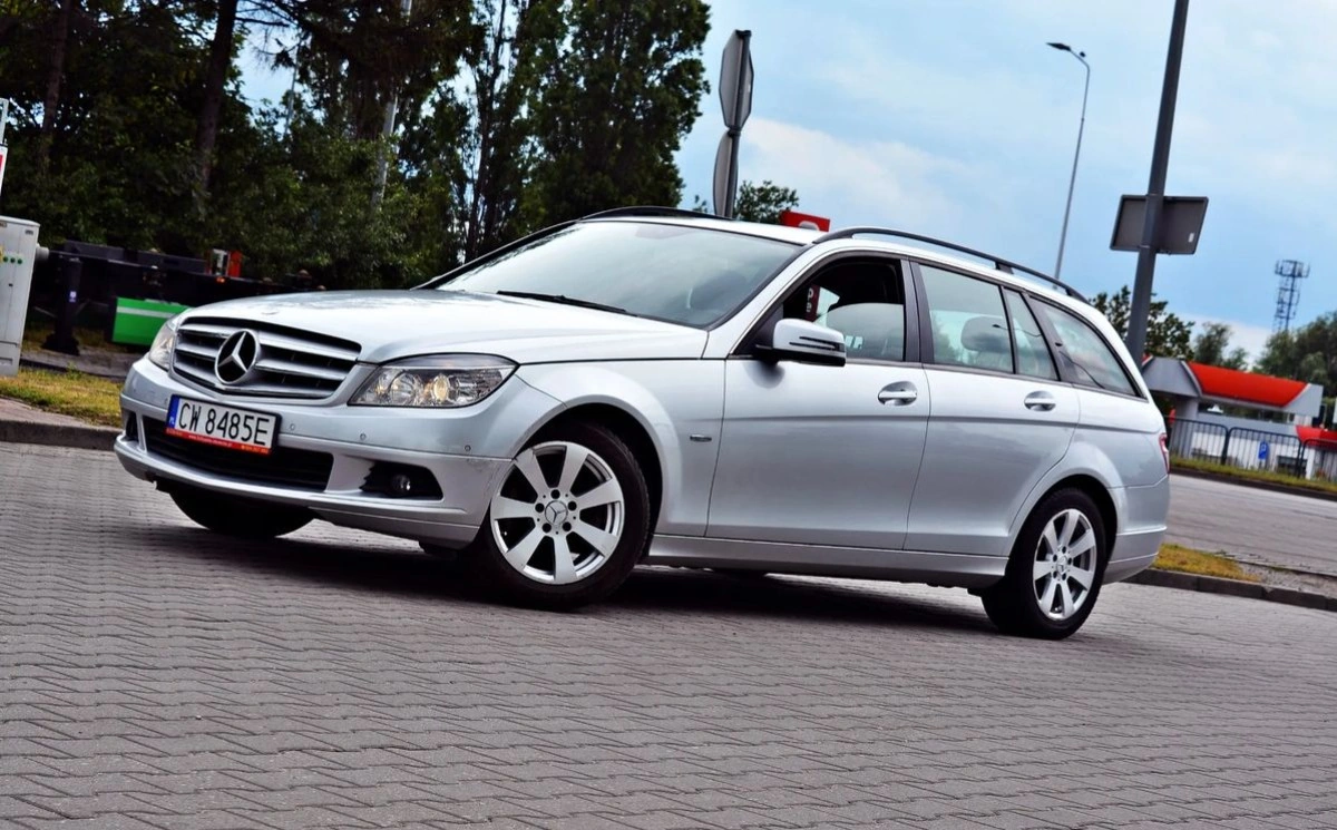 Mercedes-Benz Klasa C - Zdjęcie 14
