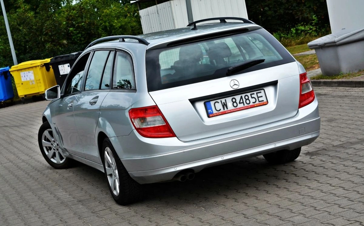 Mercedes-Benz Klasa C - Zdjęcie 15