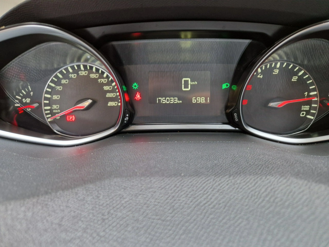 Peugeot 308 SW - Zdjęcie 11