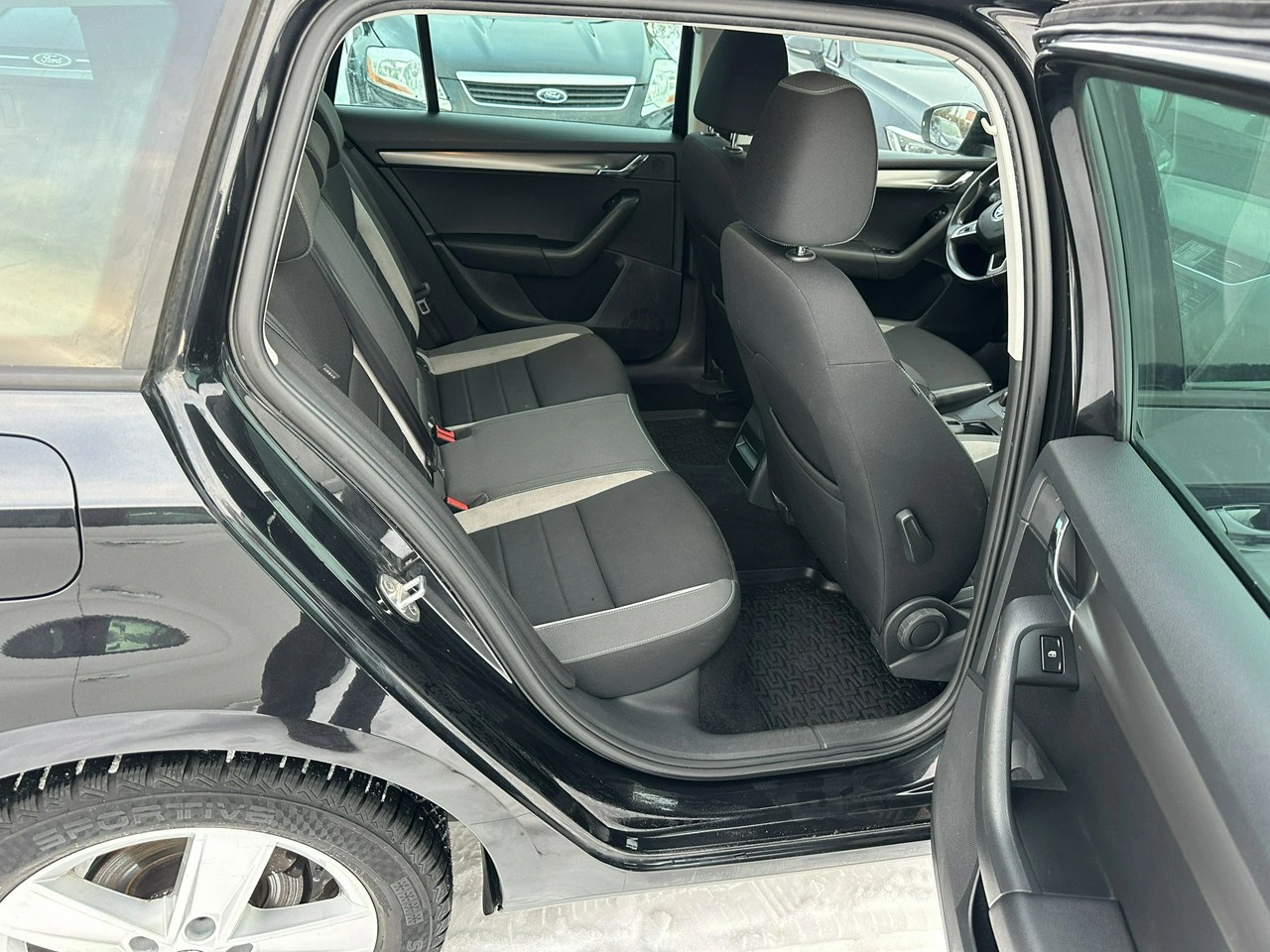 Skoda Octavia - Zdjęcie 15